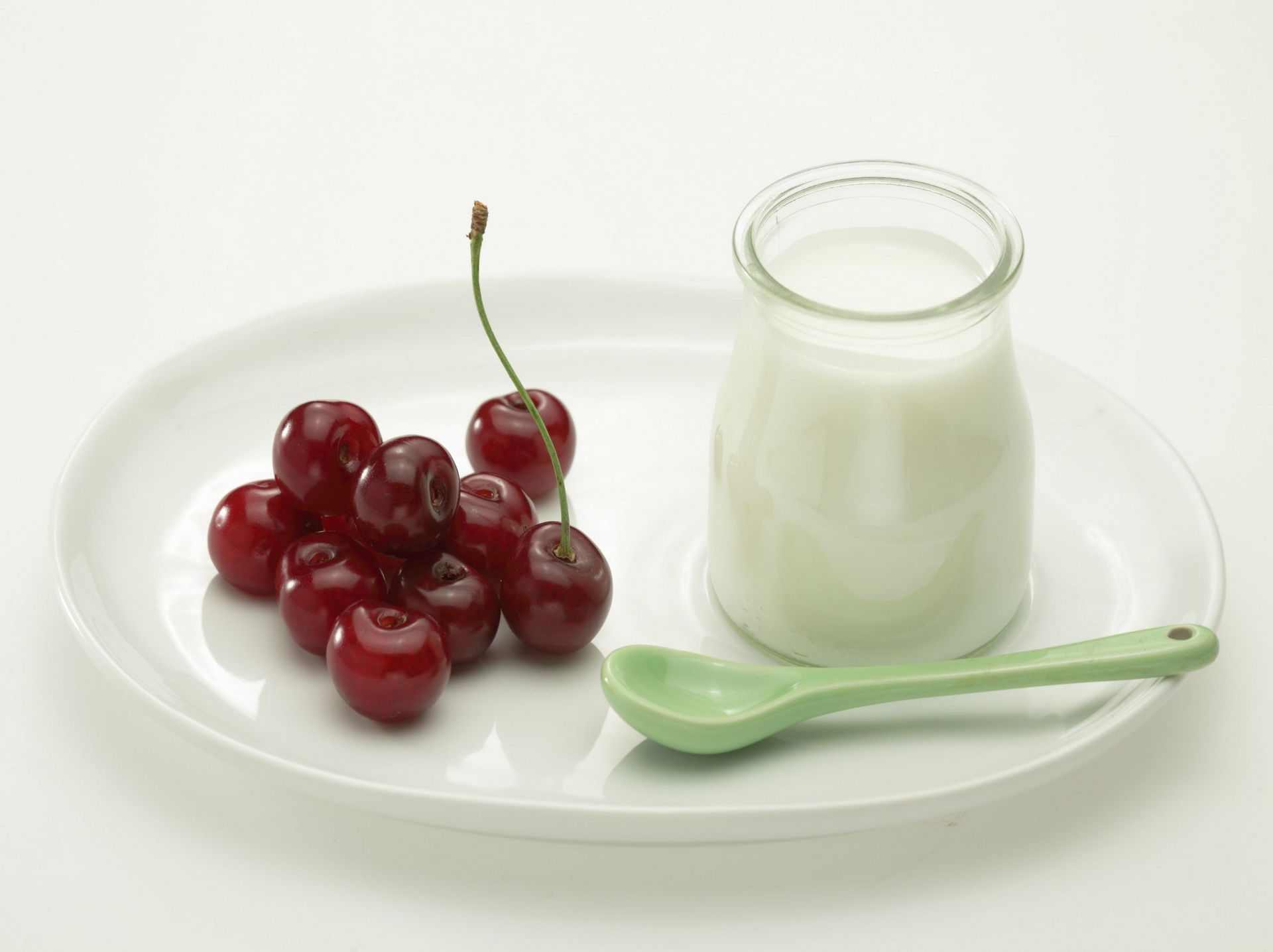 Gezond ontbijt met yoghurt en fruit