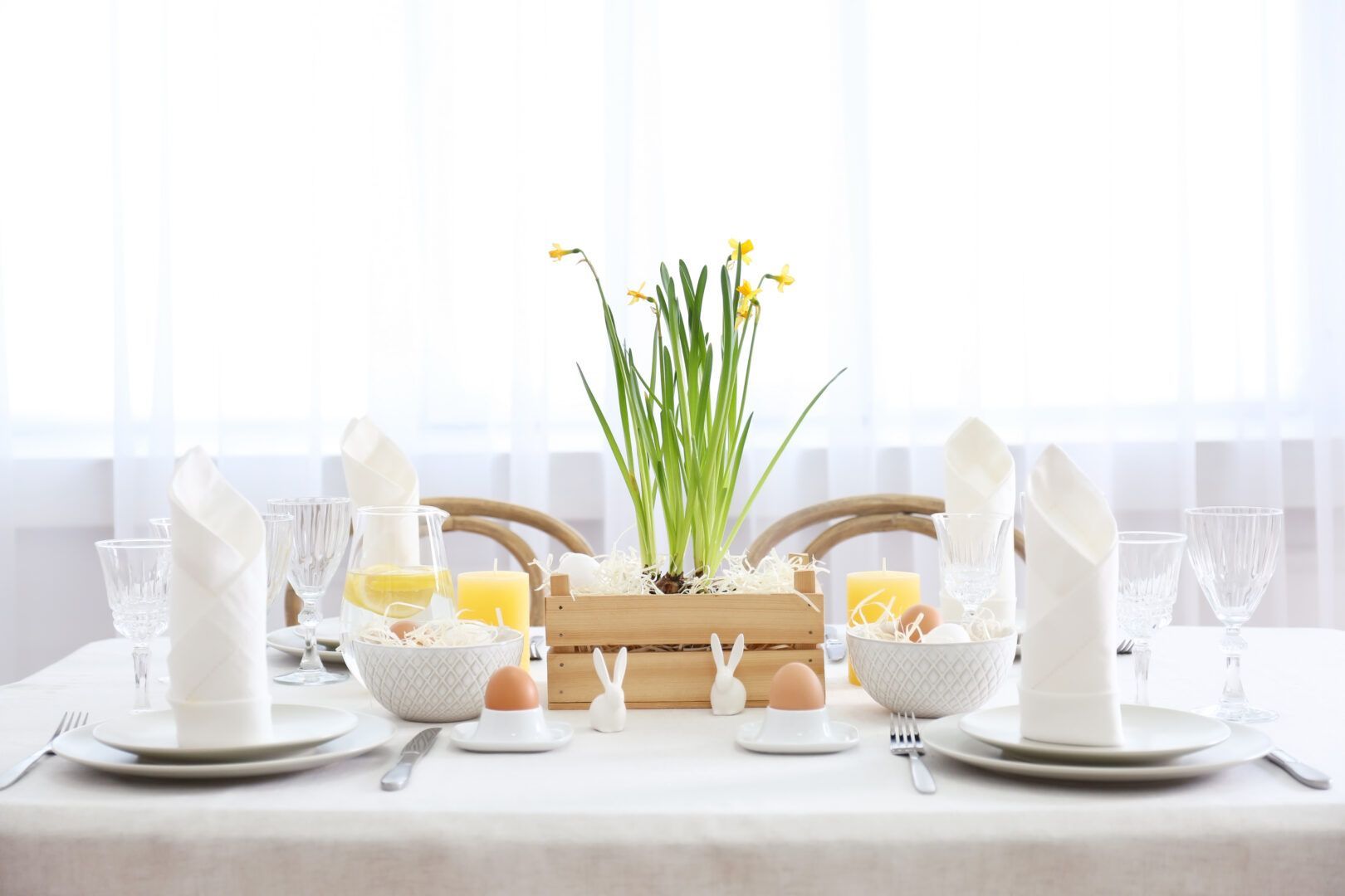 Gedekte tafel voor Pasen