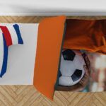 Voor de oranjefans: voetbal dekbedovertrek & strandlaken