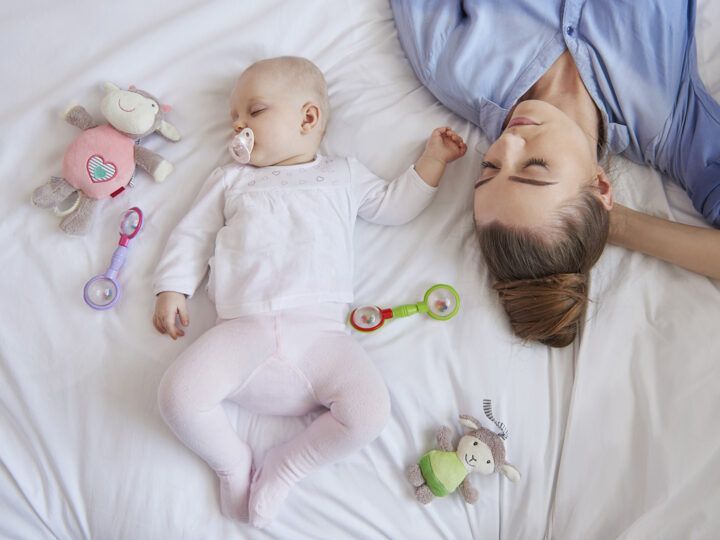 hoe white noise helpt om baby sneller te laten slapen